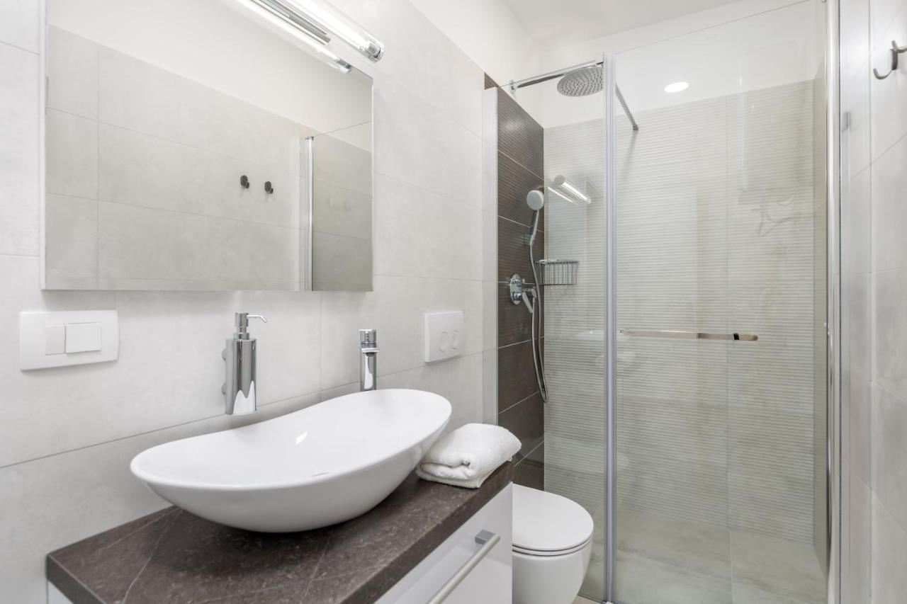 רייקה Srnec Apartments - Korzo מראה חיצוני תמונה