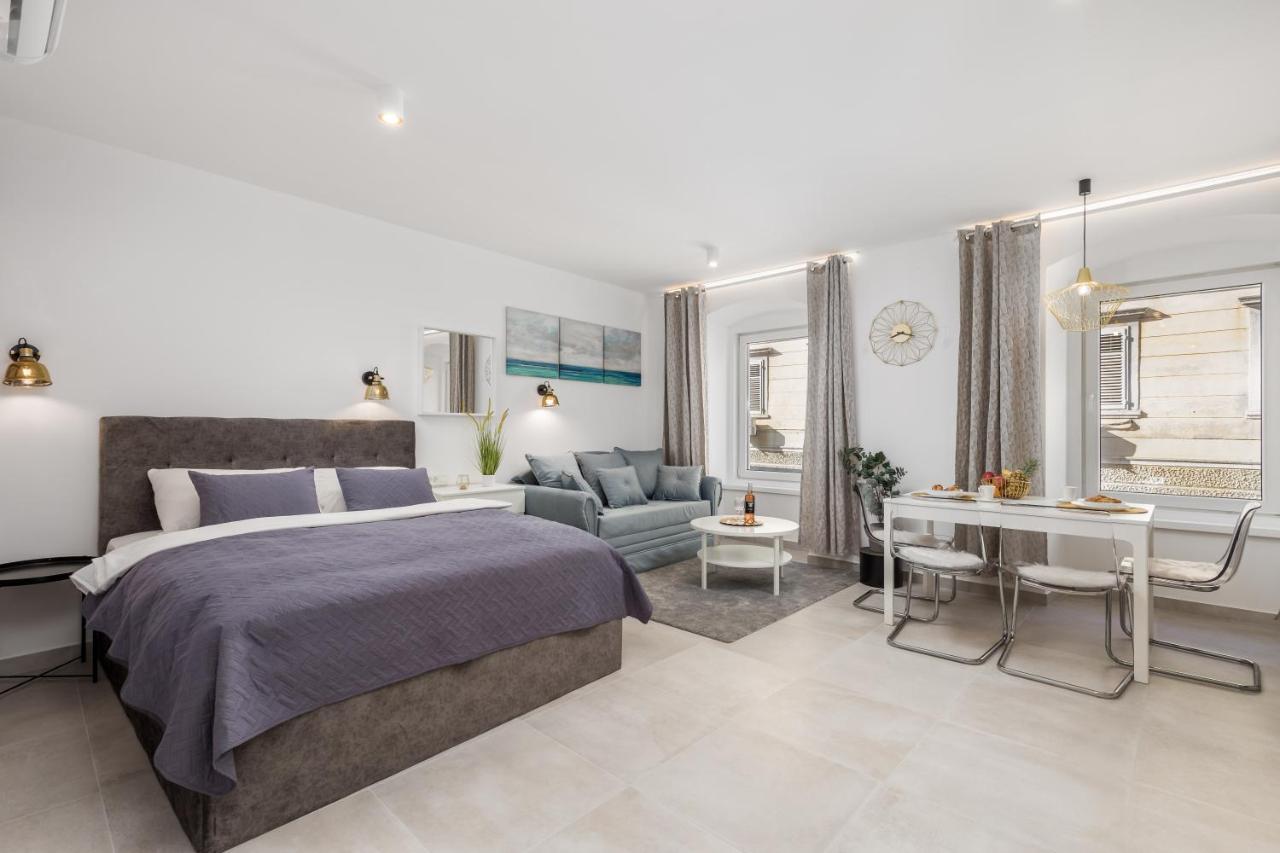 רייקה Srnec Apartments - Korzo מראה חיצוני תמונה